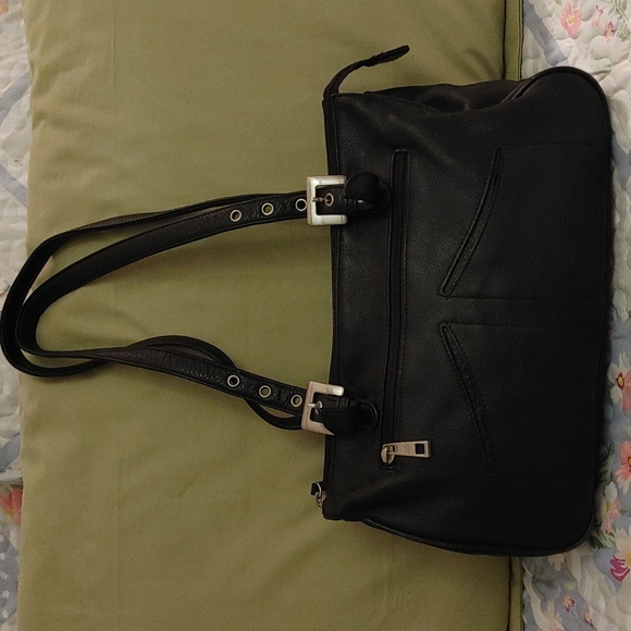 Stone Mountain Accessories Handbags - STONE MOUNTAIN BLACK SOFT PEBNLE LEATHER HOBO HANDBAG